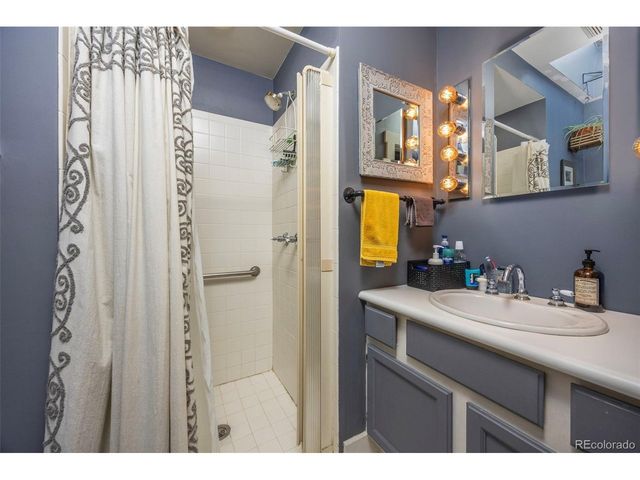 2056 Forest St, Denver, CO 80207