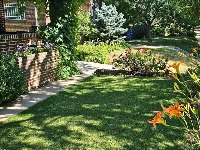 2056 Forest St, Denver, CO 80207