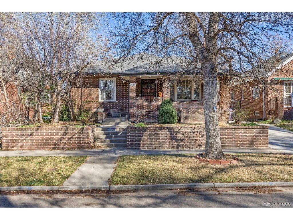 2056 Forest St, Denver, CO 80207