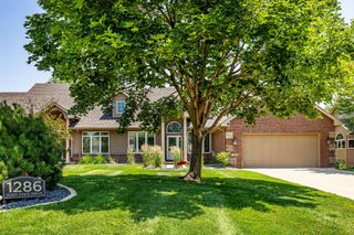 1286 Glen Oaks Drive, West Des Moines, IA 50266
