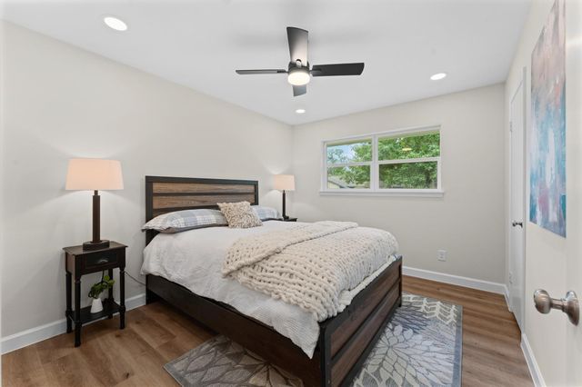 1918 Stebbins Drive, Houston, TX 77043