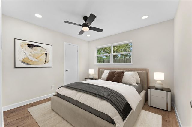1918 Stebbins Drive, Houston, TX 77043