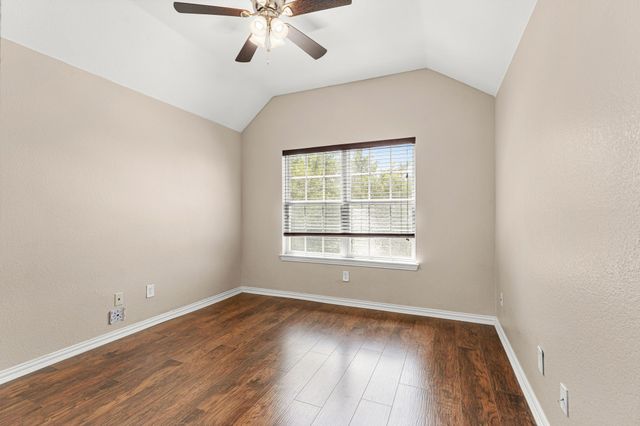 5540 Plata Lane, Benbrook, TX 76126