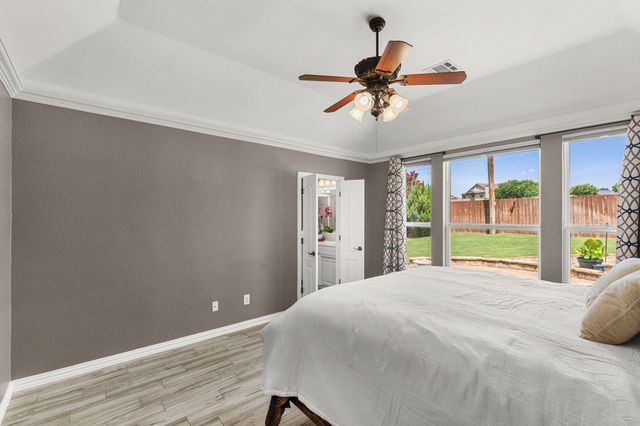 5540 Plata Lane, Benbrook, TX 76126