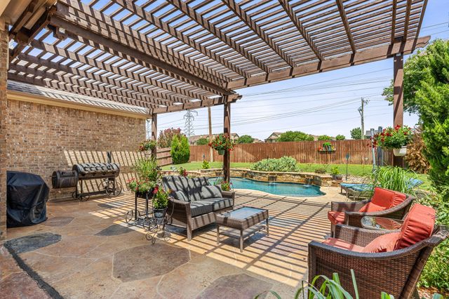 5540 Plata Lane, Benbrook, TX 76126