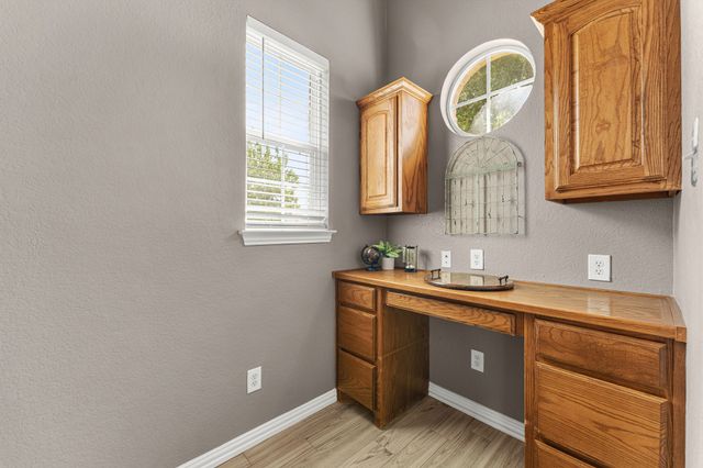 5540 Plata Lane, Benbrook, TX 76126
