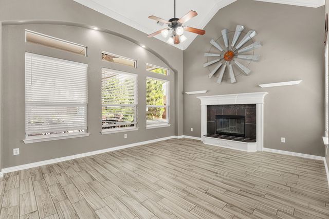5540 Plata Lane, Benbrook, TX 76126