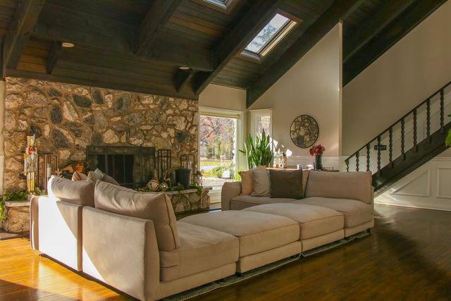 129 Cornwall Drive, Crete, IL 60417