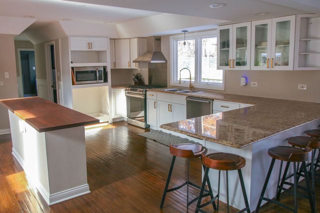 129 Cornwall Drive, Crete, IL 60417