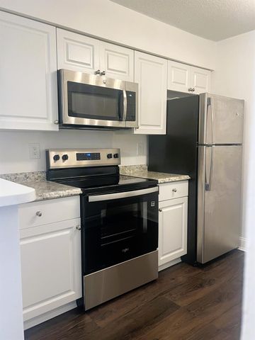 6030 Indrio Road 5, Fort Pierce, FL 34951