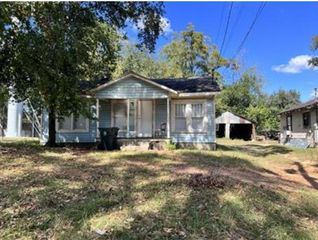 950 Chickasaw Street, Dothan, AL 36303