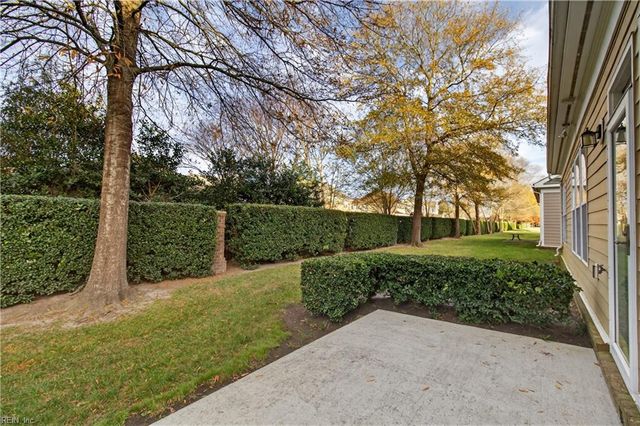 1425 Blairwood LN, Chesapeake, VA 23320