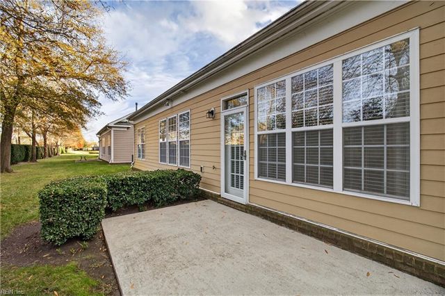 1425 Blairwood LN, Chesapeake, VA 23320