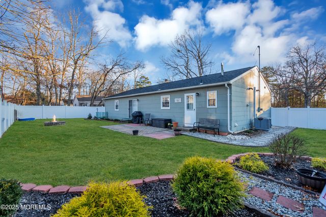 918 Lakeside Drive N, Forked River, NJ 08731