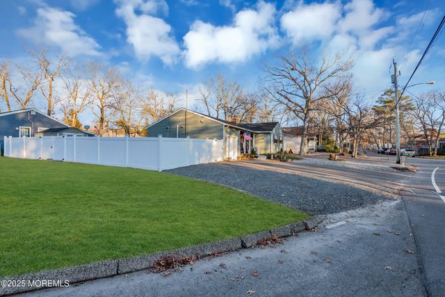 918 Lakeside Drive N, Forked River, NJ 08731