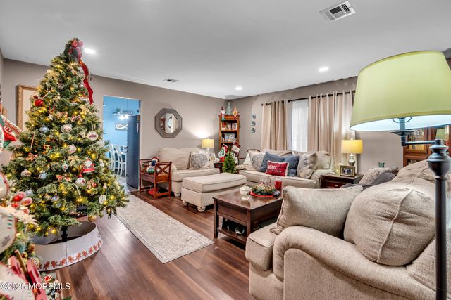 918 Lakeside Drive N, Forked River, NJ 08731