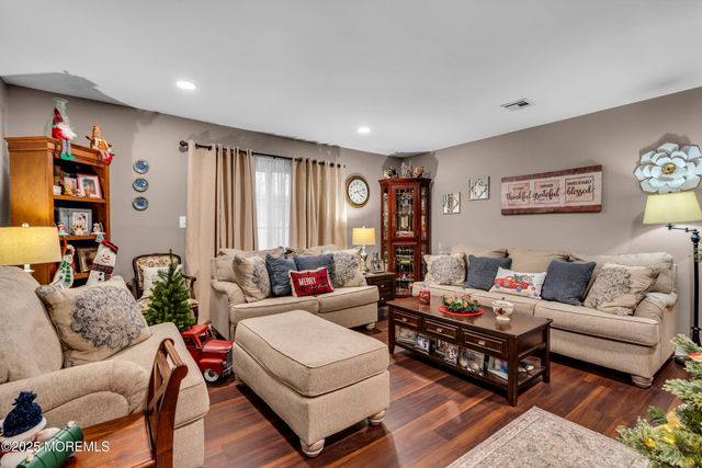 918 Lakeside Drive N, Forked River, NJ 08731