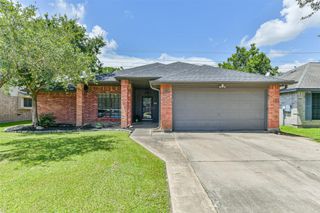 2212 Aberdeen Drive, League City, TX 77573