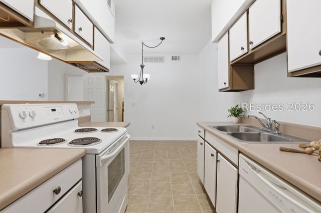 112 Union Cemetery Rd Apt 125, Hilton Head Island, SC 29926