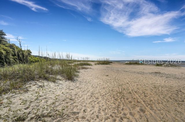 112 Union Cemetery Rd Apt 125, Hilton Head Island, SC 29926