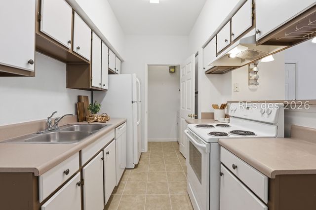 112 Union Cemetery Rd Apt 125, Hilton Head Island, SC 29926