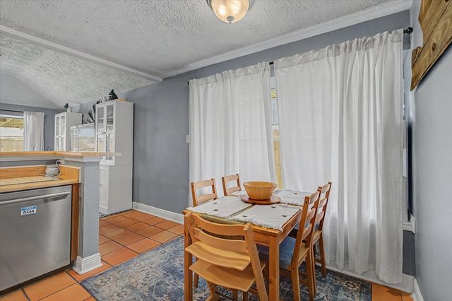 742 Sugar Hill Drive, La Porte, TX 77571