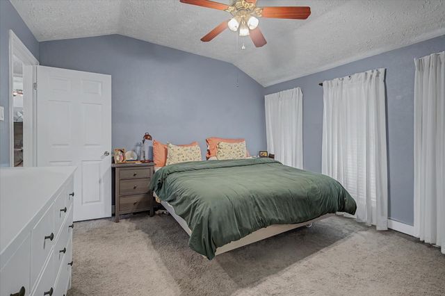 742 Sugar Hill Drive, La Porte, TX 77571