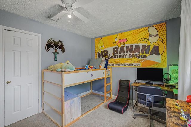 742 Sugar Hill Drive, La Porte, TX 77571