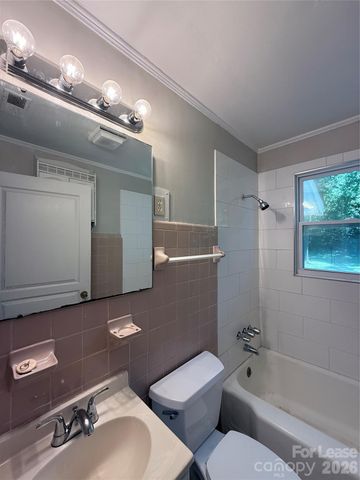 909 E Harrison Avenue, Gastonia, NC 28054