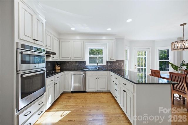 10141 Hanover Glen Road, Charlotte, NC 28210