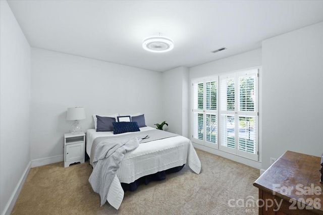 10141 Hanover Glen Road, Charlotte, NC 28210