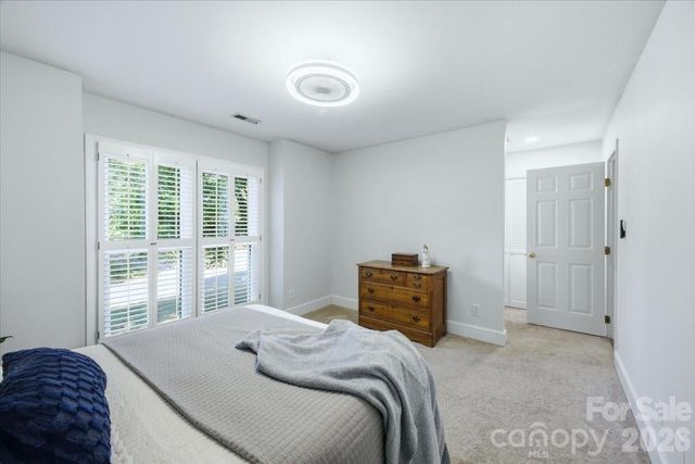 10141 Hanover Glen Road, Charlotte, NC 28210