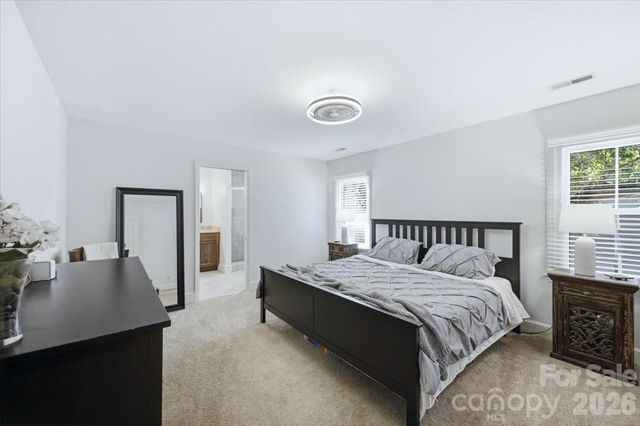 10141 Hanover Glen Road, Charlotte, NC 28210