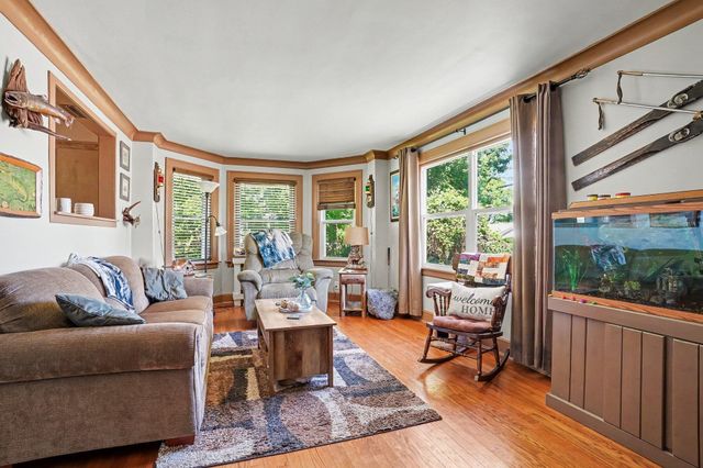 1124 Lakeview Drive, Portage, MI 49002
