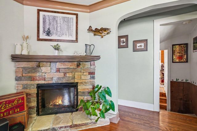 1124 Lakeview Drive, Portage, MI 49002