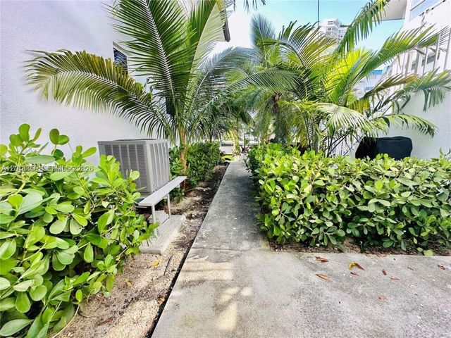 3751 NE 170th St 2, North Miami Beach, FL 33160