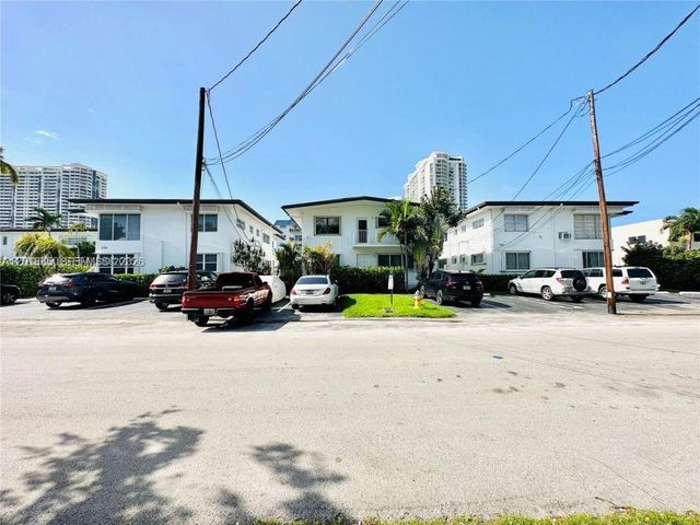 3751 NE 170th St 2, North Miami Beach, FL 33160
