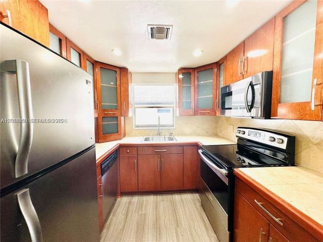 3751 NE 170th St 2, North Miami Beach, FL 33160