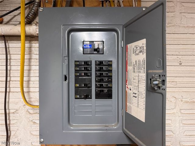 105 Manchester Avenue, Youngstown, OH 44509