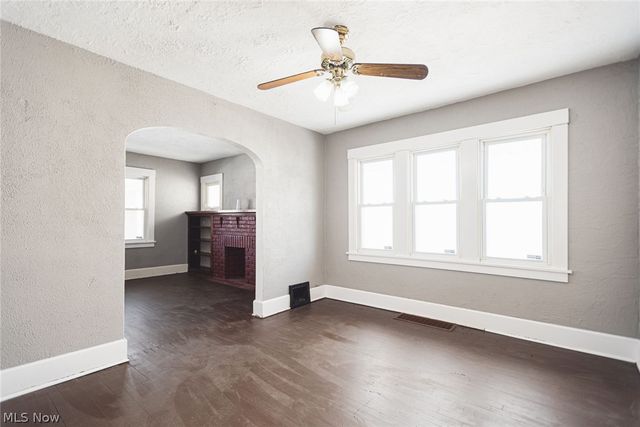 105 Manchester Avenue, Youngstown, OH 44509