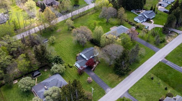 5225 Brookfield Lane, Clarence, NY 14031