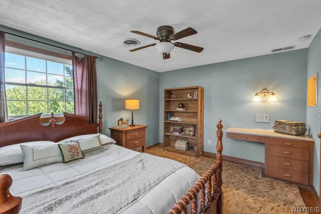 5225 Brookfield Lane, Clarence, NY 14031