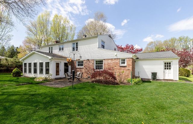 5225 Brookfield Lane, Clarence, NY 14031