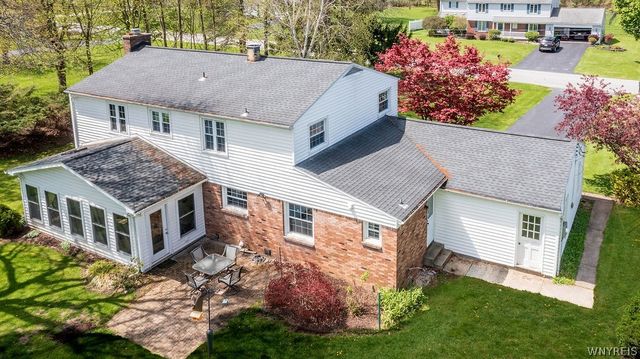 5225 Brookfield Lane, Clarence, NY 14031