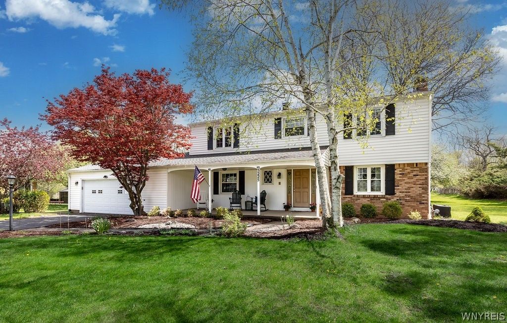 5225 Brookfield Lane, Clarence, NY 14031