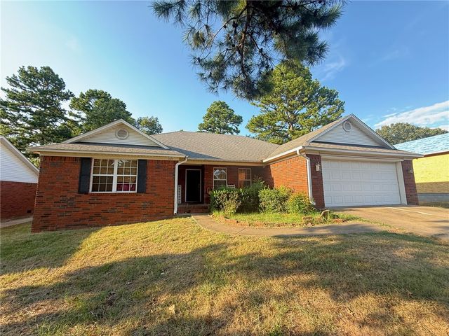 1022 E Norristown Circle, Russellville, AR 72802