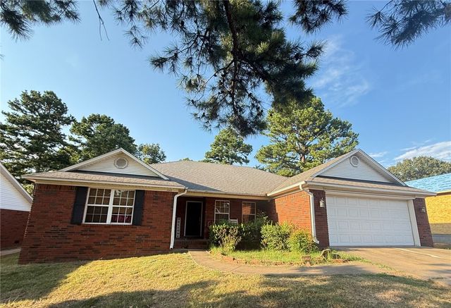 1022 E Norristown Circle, Russellville, AR 72802