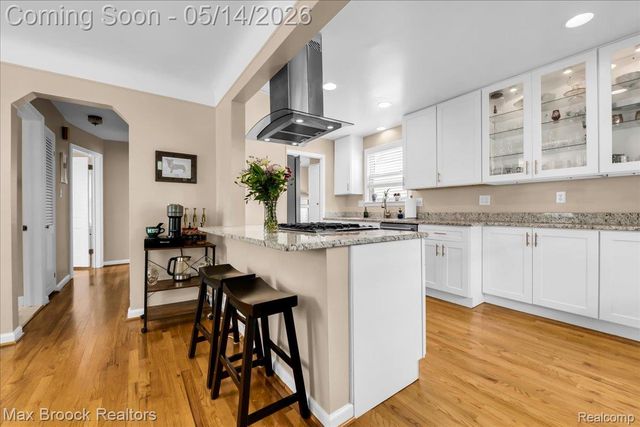 208 Girard Avenue, Royal Oak, MI 48073