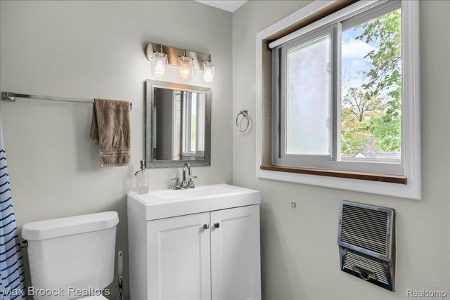 208 Girard Avenue, Royal Oak, MI 48073