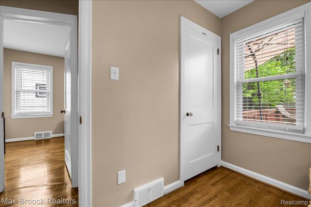 208 Girard Avenue, Royal Oak, MI 48073